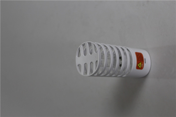 Thiết bị khử trùng diệt khuẩn bằng đèn UV di động trên ô tô
